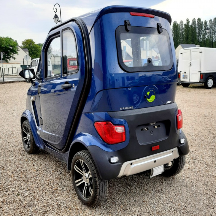 AUTO SANS PERMIS ELECTRIQUE E-PAULINE BLEUE