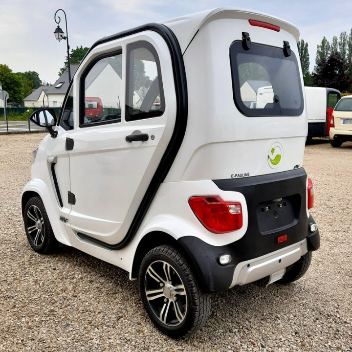 AUTO SANS PERMIS ELECTRIQUE E-PAULINE BLANCHE