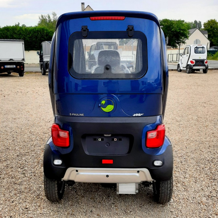AUTO SANS PERMIS ELECTRIQUE E-PAULINE BLEUE